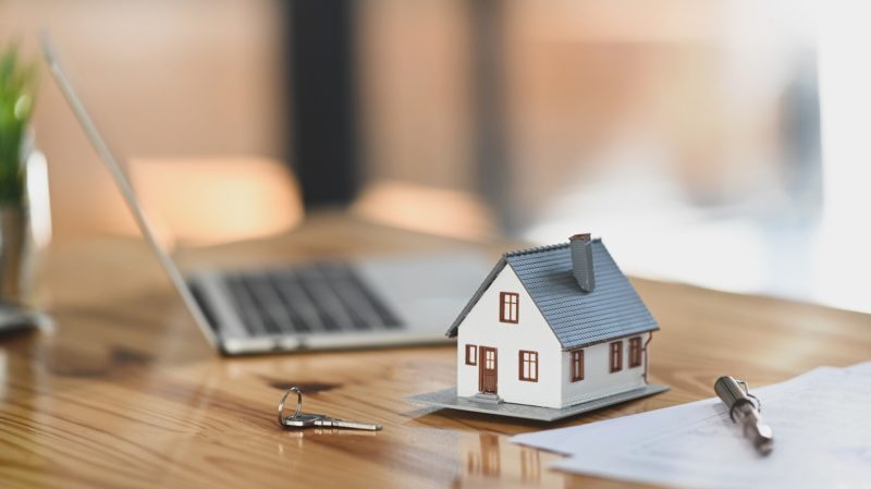 modelo de casa en venta llaves en el contrato de alquiler o la compra de vivienda