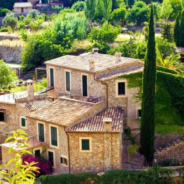 how much is property tax in spain