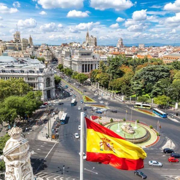 how to move to spain