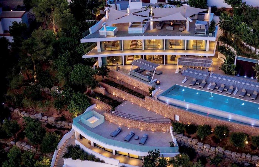 Eksklusiv villa til salgs på Ibiza