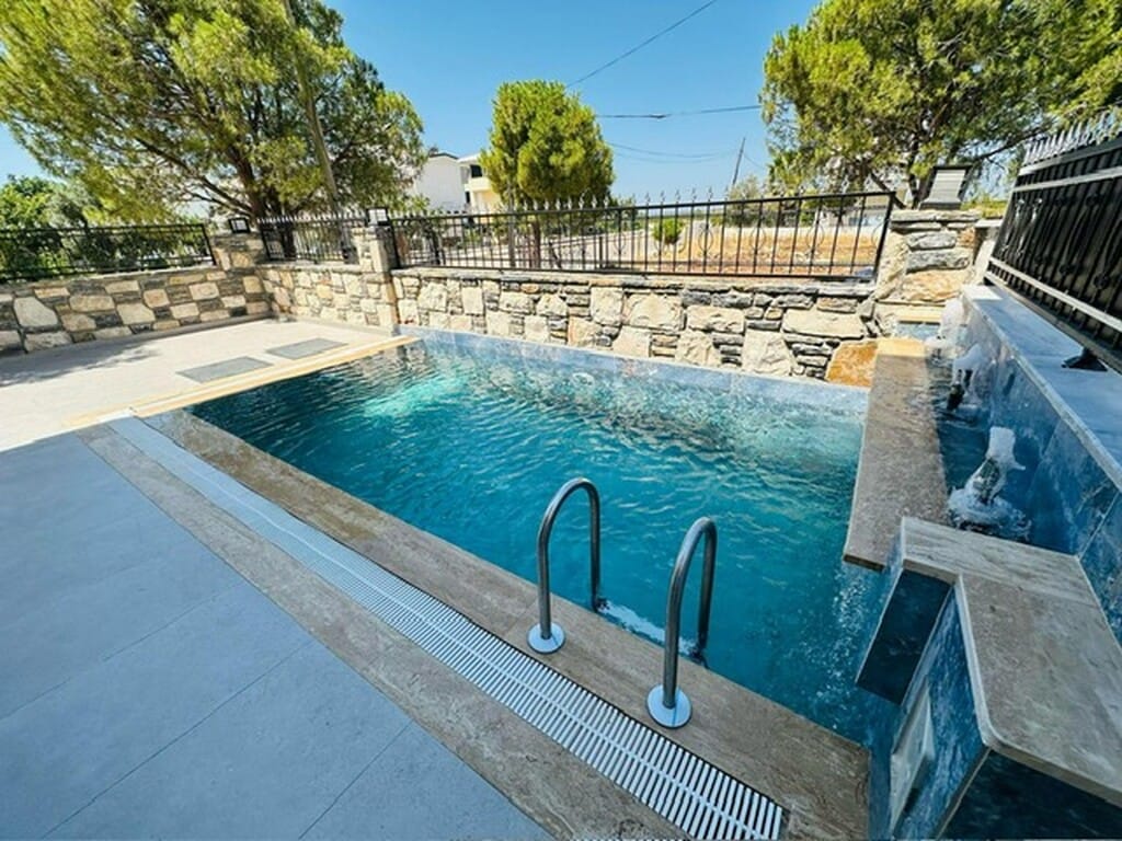 altinkum villa traltv699 2