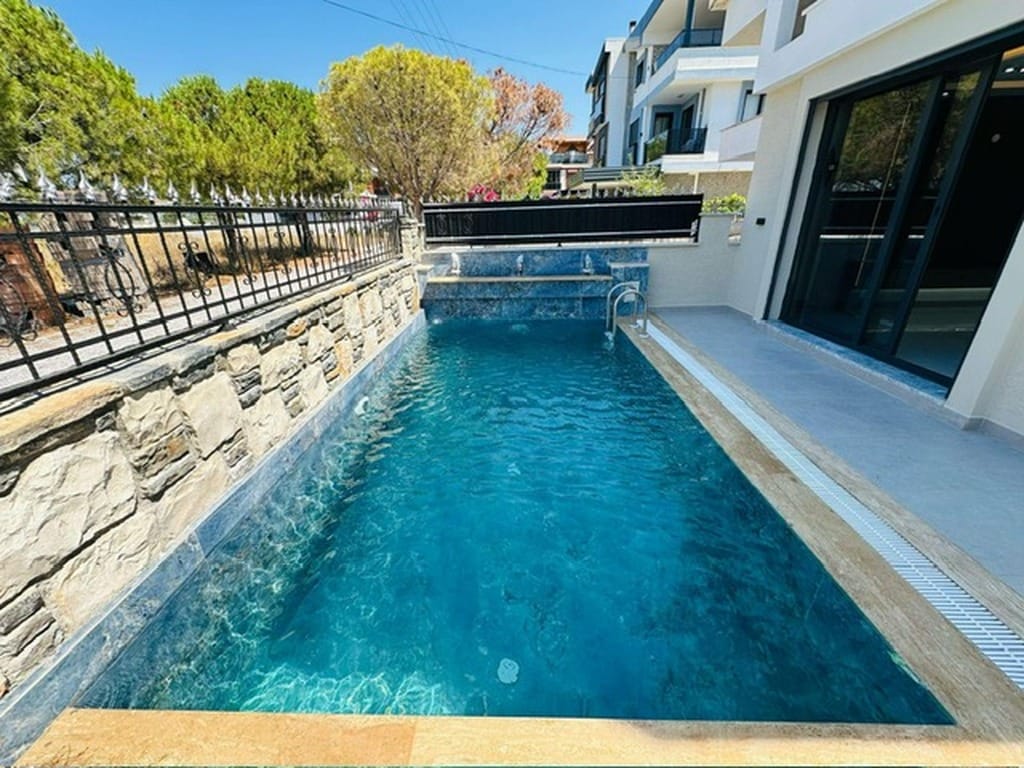 altinkum villa traltv699 3.5