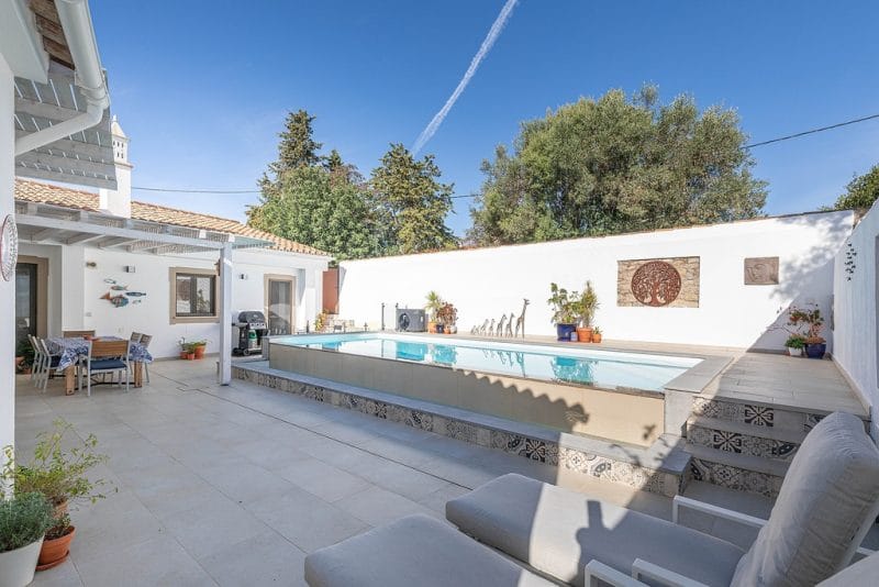 Traditional Portuguese Quinta For Sale