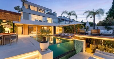 Luxury Sea View Villa In Nueva Andalucia